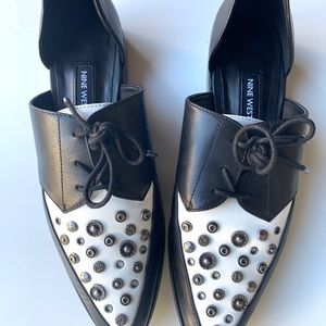 NINE WEST Oxford w/ laces